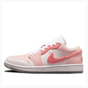 Air Jordan 1 Nike Low SE Mighty Swooshers (W) Tênis Feminino Rosa | JD-953VQ