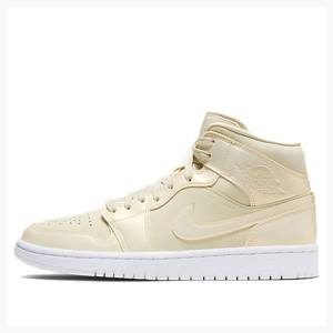 Air Jordan 1 Nike Medio SE Goose Feather Tênis de Basquete Feminino Amarelas | JD-324IL