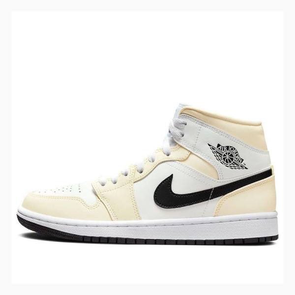 Air Jordan 1 Nike Medio Coconut Milk Tênis de Basquete Feminino Branco Pretas | JD-380NB